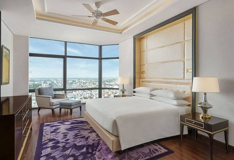 Номер Клуб, Sheraton Can Tho