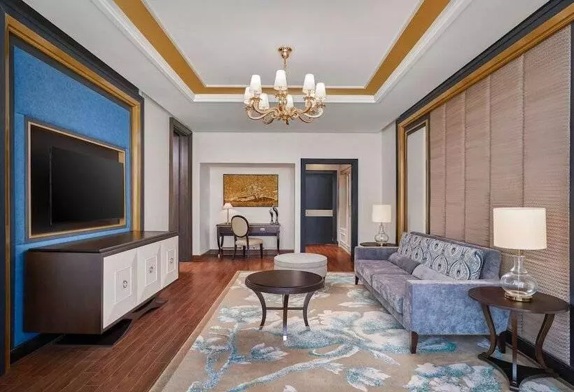 Club Suite
