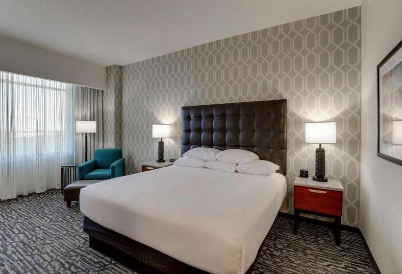 适用于残疾人士的豪华房间, Drury Plaza Hotel Dallas Arlington