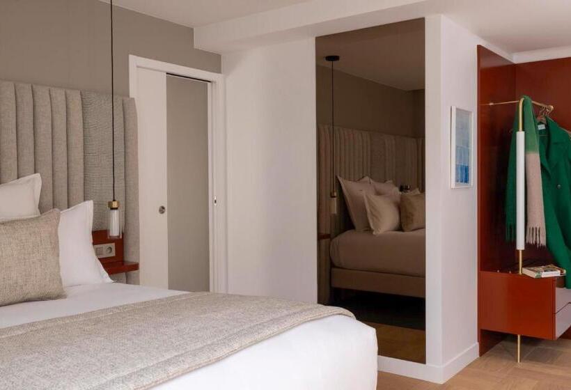 اتاق لوکس, Hôtel Pilgrim