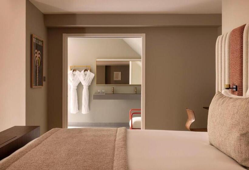 テラス付スイート, Hôtel Pilgrim