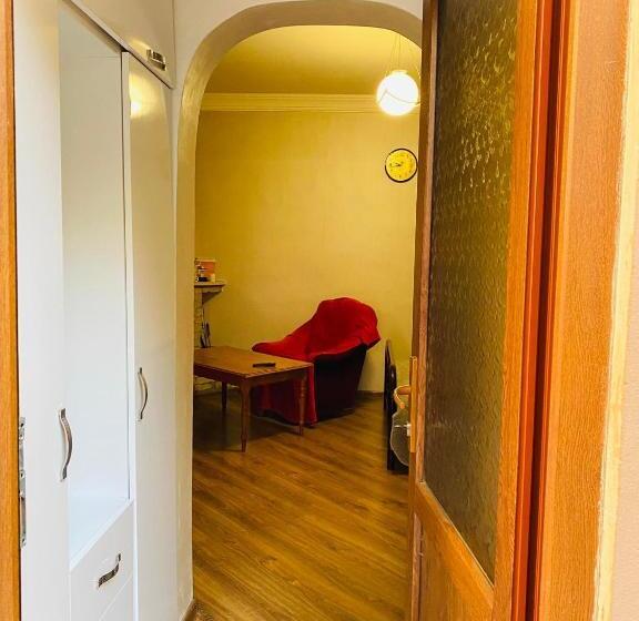 اتاق استاندارد سه نفره, Guest House Khatuna