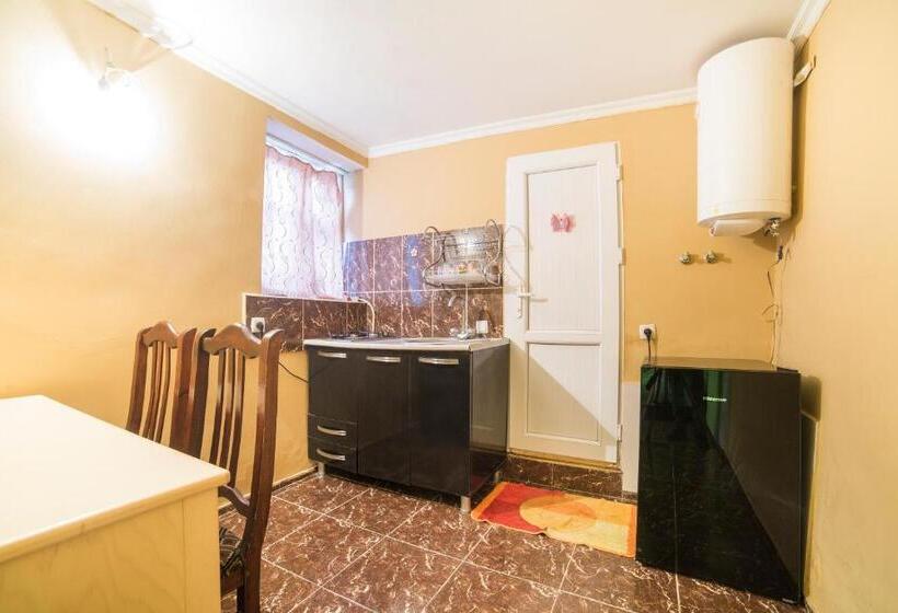 اتاق استاندارد, Guest House Khatuna