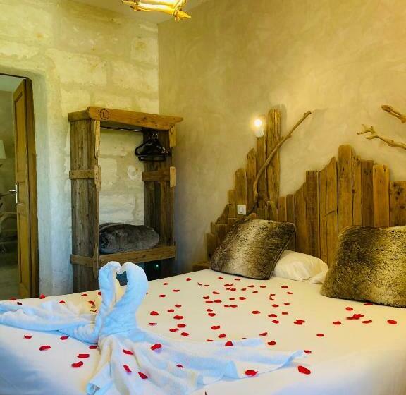 סוויטה עם ג'קוזי, Manade Des Baumelles