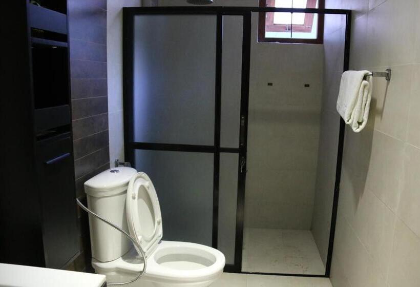 带大床的豪华间, Colombo Mount Beach