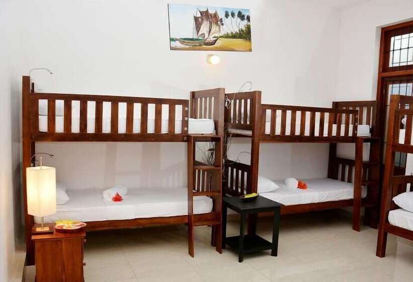 共用房间的床, Colombo Mount Beach