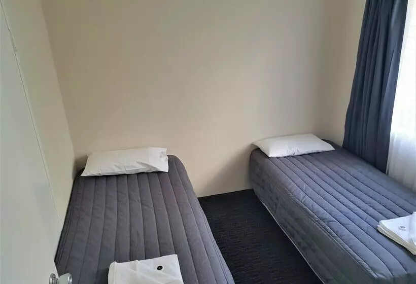 Perhehuone Puutarhanäkymä, Goldfields Motel