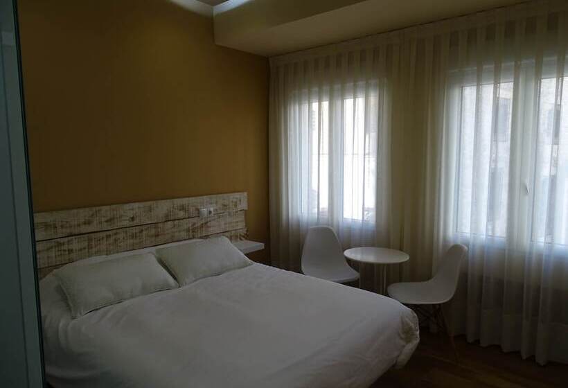 اتاق استاندارد, Urban Burgos