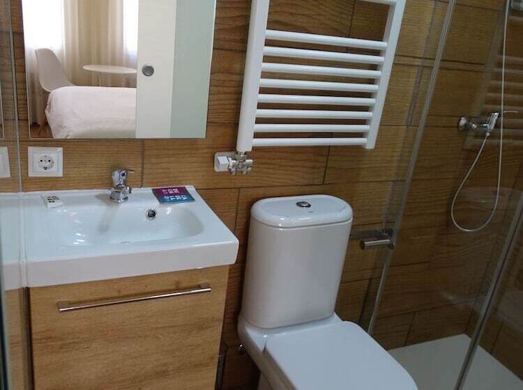 اتاق استاندارد با چشمانداز باغ, Urban Burgos