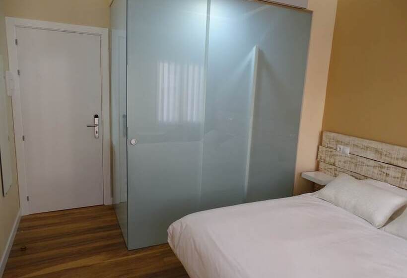 اتاق استاندارد با چشمانداز باغ, Urban Burgos