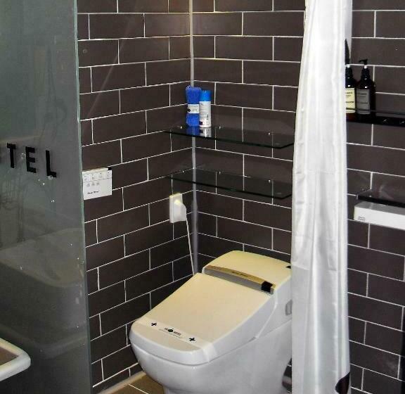 디럭스 룸, 64 Inn