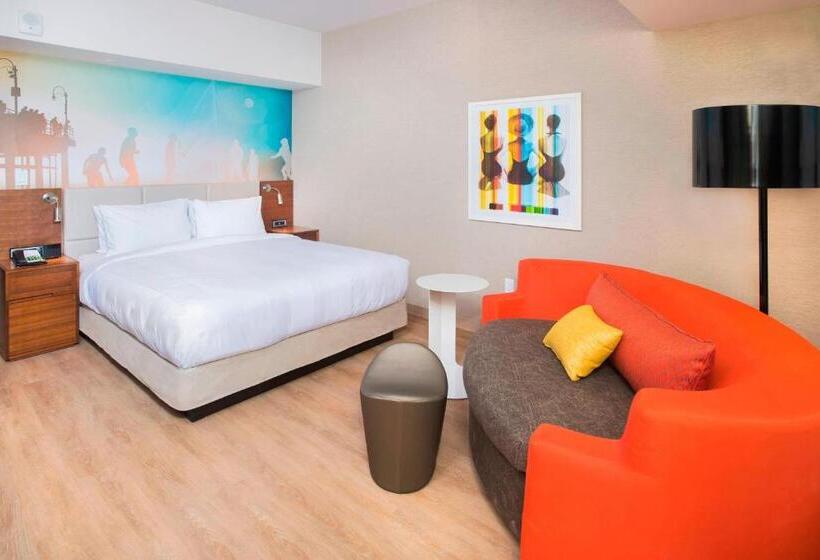 غرفة قياسية مزوَّدة بشُرفة, Courtyard By Marriott Santa Monica