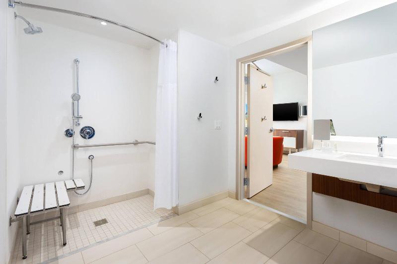 غرفة قياسية سرير كينج, Courtyard By Marriott Santa Monica