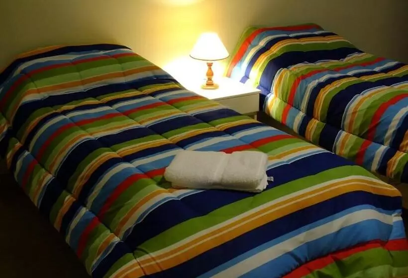 اتاق استاندارد سه نفره, Hostal Amalaya