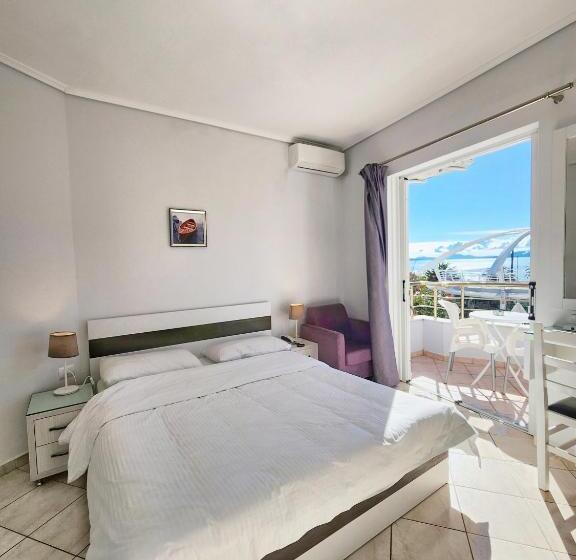 غرفة قياسية, Joan