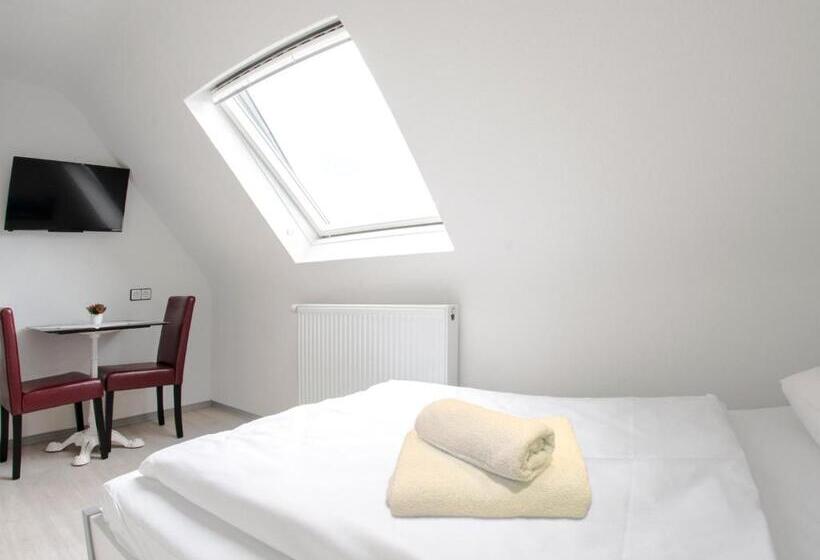 غرفة أساسية فردية, Pension Gino