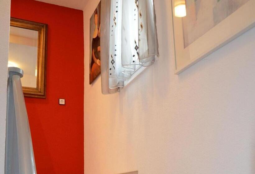 غرفة أساسية فردية, Pension Gino