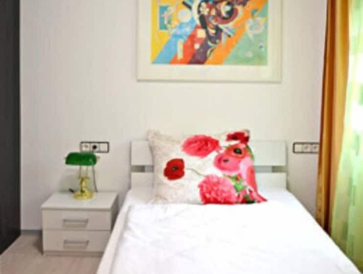 غرفة قياسية فردية, Pension Gino