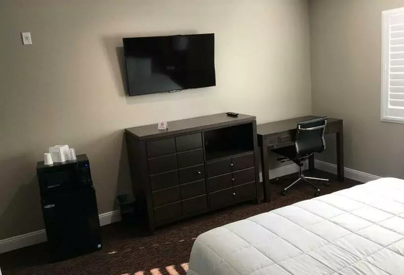 キングサイズベッドのスタンダードルーム, Vallejo Inn