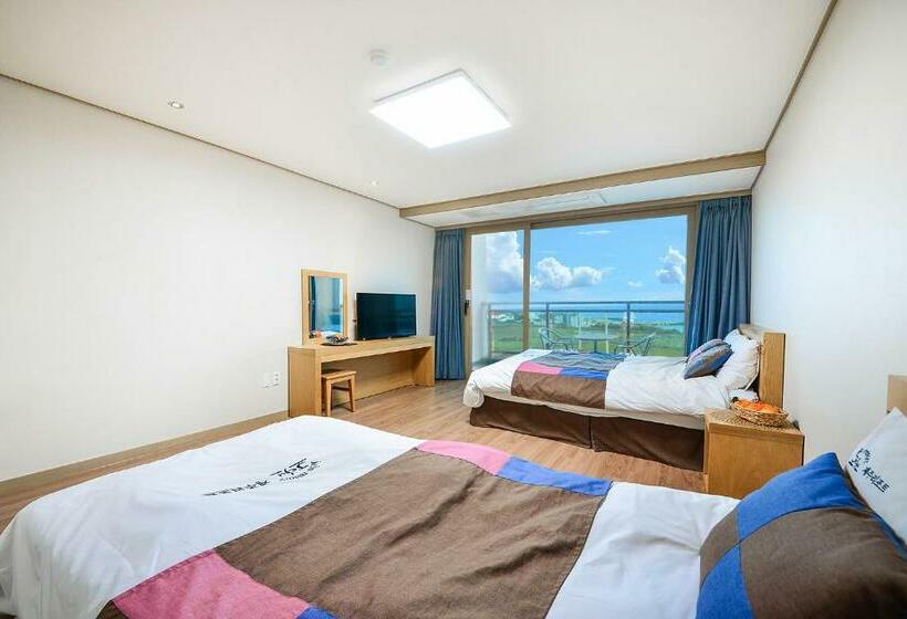 Cameră Standard cu Vedere la Mare cu Balcon, Jeju Resort