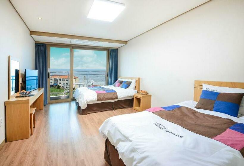 Cameră Standard cu Vedere la Mare cu Balcon, Jeju Resort
