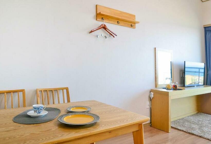 Cameră Deluxe cu Vedere la Mare cu Balcon, Jeju Resort