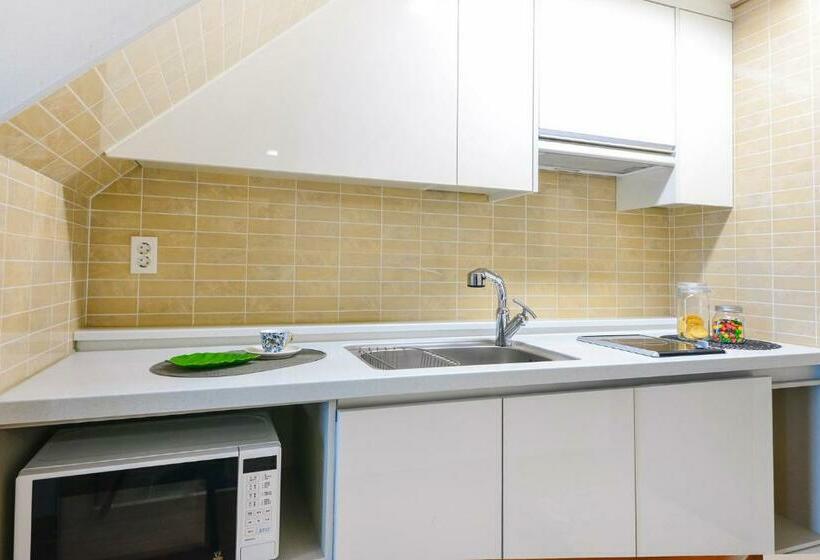 Cameră Deluxe cu Vedere la Mare cu Balcon, Jeju Resort