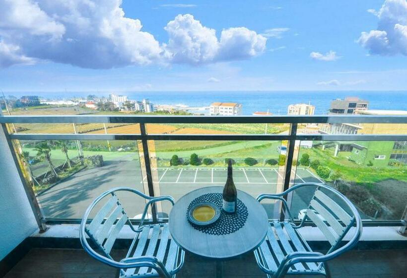 Cameră Standard cu Vedere la Mare cu Balcon, Jeju Resort