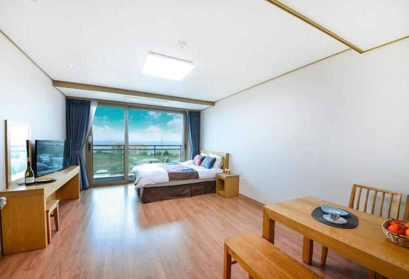 Cameră Standard cu Vedere la Mare cu Balcon, Jeju Resort