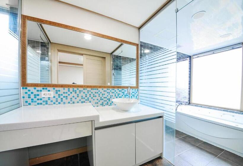 Suite cu Vedere la Mare, Jeju Resort