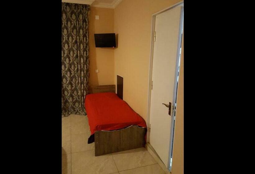 اتاق استاندارد سه تخته با بالکن, Near The Sea