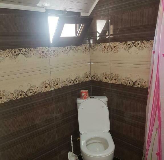 اتاق استاندارد سه تخته با بالکن, Near The Sea