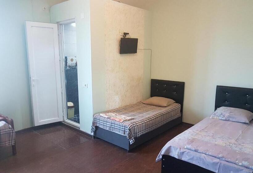 اتاق استاندارد چهار تخته, Near The Sea