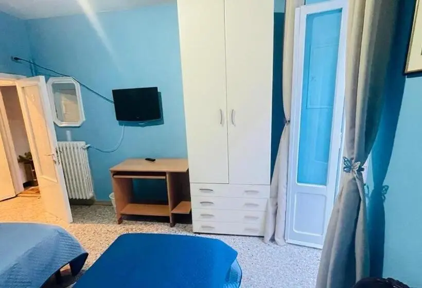 اتاق استاندارد با سرویس بهداشتی مشترک, Domi B & B