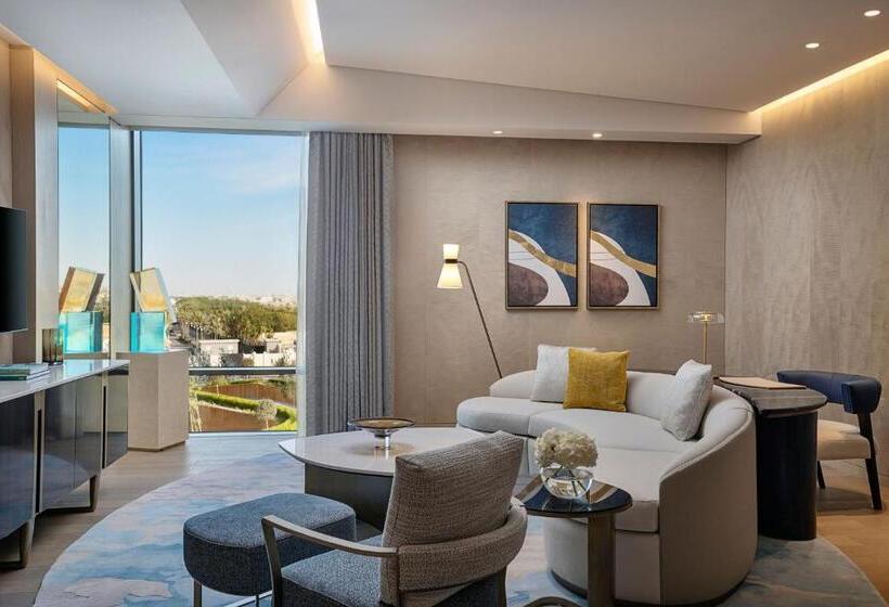 מיטת קינג בסוויטה, The St. Regis Riyadh
