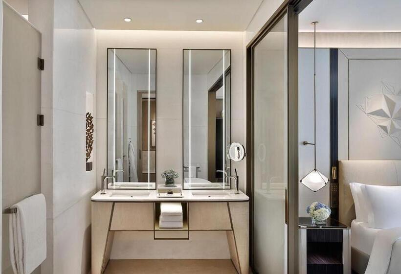 חדר דלוקס נוף לעיר, The St. Regis Riyadh