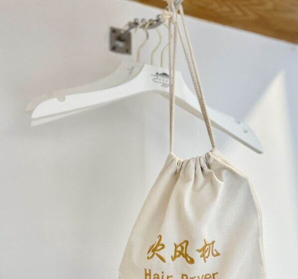 חדר משפחתי, Atap