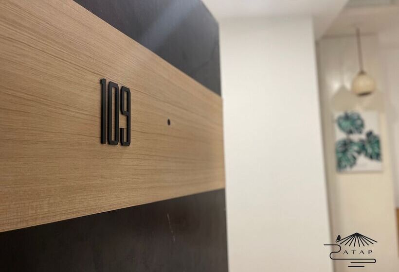 חדר דלוקס, Atap