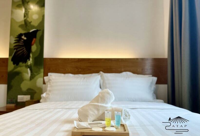 חדר משפחתי, Atap