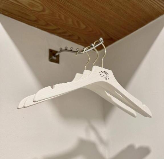 חדר משפחתי, Atap