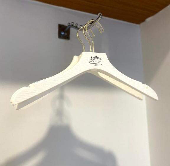 חדר דלוקס, Atap