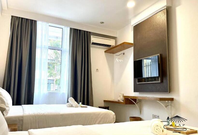 חדר משפחתי, Atap