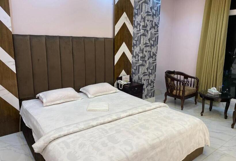 اتاق استاندارد, Grand Akther