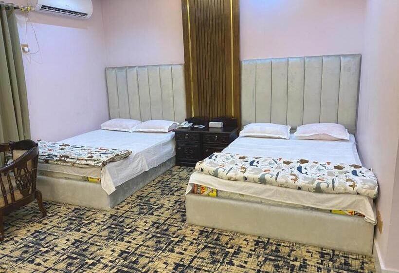اتاق استاندارد چهار تخته, Grand Akther