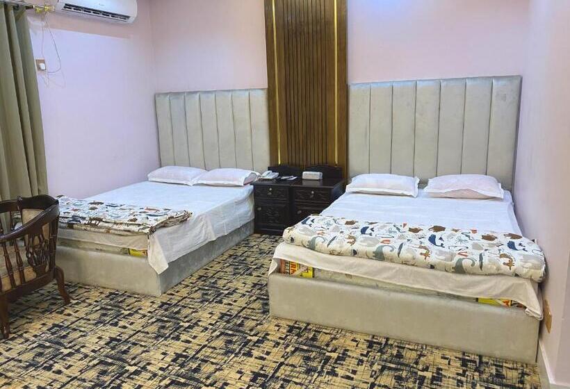 اتاق استاندارد چهار تخته, Grand Akther