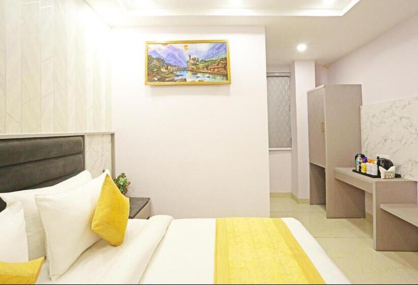 اتاق سوپریور با تخت بزرگ, Frankstay By Hotel Mayfair Newly Built   New Delhi
