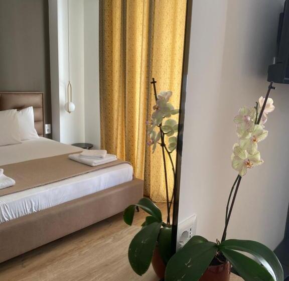 اتاق استاندارد سه تخته با چشم‌انداز, Augusto Rooms