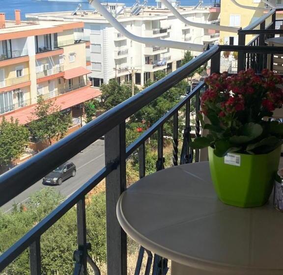 Habitació Triple Estàndard amb Vistes, Augusto Rooms