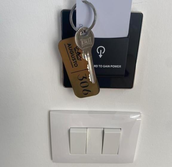 Habitació Triple Estàndard, Augusto Rooms