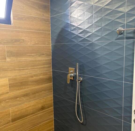 Habitació Triple Deluxe, Augusto Rooms